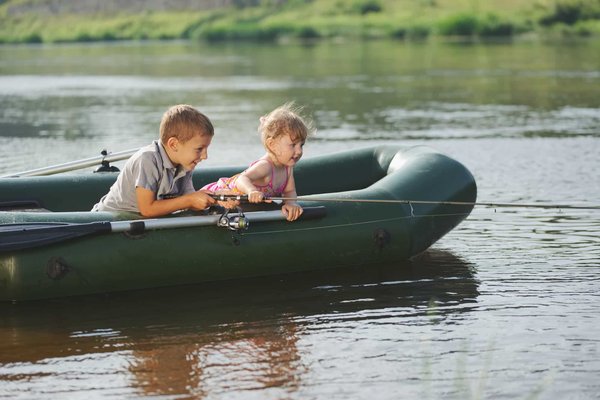 Quelles sont les techniques et astuces pour la pêche en float tube ?